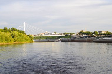 Asma köprü ve Tura nehir setin Tyumen, Rusya