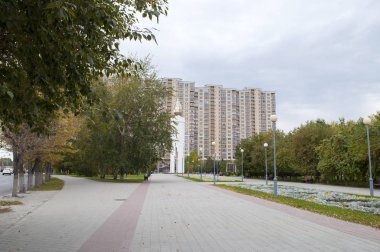 1941-1945 Büyük Vatanseverlik Savaşı cephede ölen askerler için mum meydanın bellek Tyumen, Rusya içine yerleştirilen