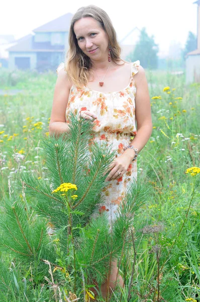 Portrait Belle Femme Russe Dans Parc — Photo