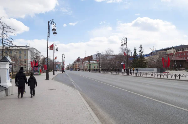 2019년 5월 1일, 러시아 투멘: 도심 거리 중 하나, — 스톡 사진