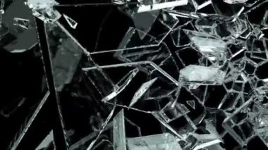 yavaş hareket ile kırık ve kırık cam