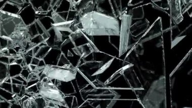 yavaş hareket ile kırık ve kırık cam