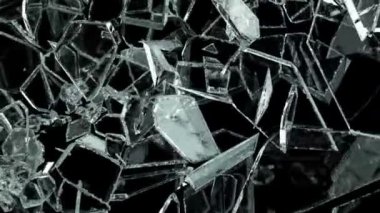 yavaş hareket ile kırık ve kırık cam