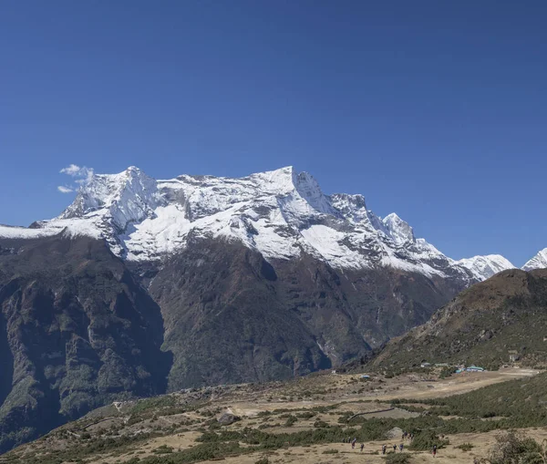Group Trekkers Hill Himalaya Summits Namche Bazaar Nepal Everest Base — Stock Photo, Image