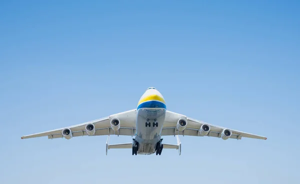 Antonov 225 Μπουράν Αεροσκάφη Που Προσγειώνονται Στο Αεροδρόμιο Gostomel Στο — Φωτογραφία Αρχείου