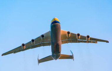 Antonov An-225 MRIYA uçak Kiev, Ukrayna Kyiv havaalanından alır. Bu dev kargo uçağı şimdiye kadar yapılmış en ağır uçağıdır. Yaz 2018