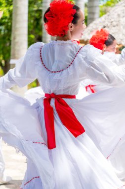 Oğlu jarocho la bamba halk dansları dans dansçılar. Küba, bahar 2018
