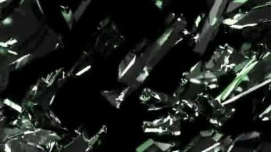 Ağır çekimde tahribe Shattered cam parçaları. Alfa mat