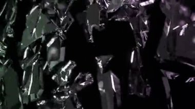 Ağır çekimde tahribe Shattered cam parçaları. Alfa mat