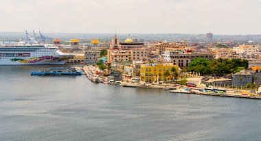 Cruise Ship ile Havana şehir panoramik görünümü