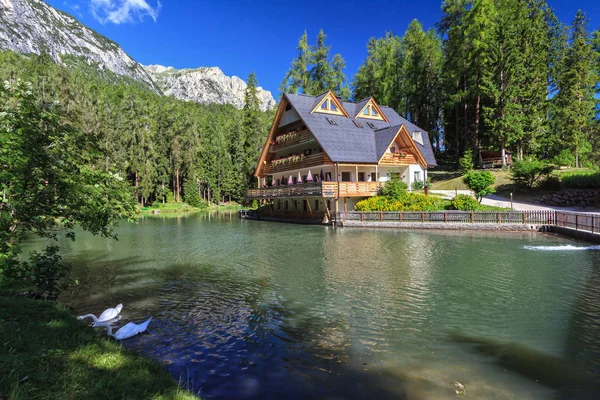 Dolomiti - Sompunt gölü