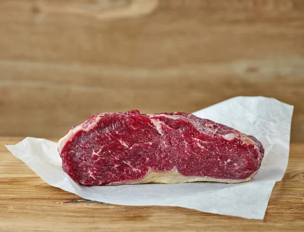 Nyers szalag bélszín steak — Stock Fotó