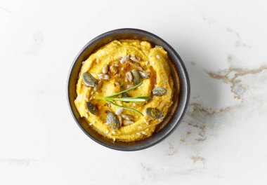 kase kabak çekirdeği, üstten görünüm sağlıklı vegan yayılması