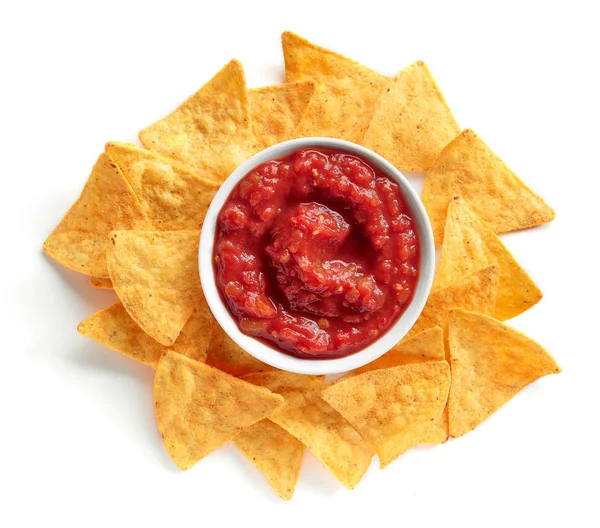 Mais-Chips-Nachos und Salsa-Sauce — Stockfoto