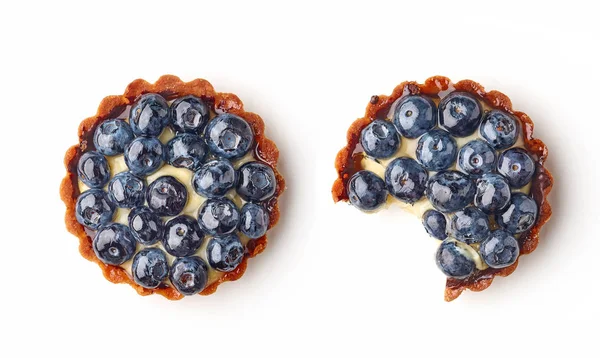 Blueberry tart na białym tle — Zdjęcie stockowe