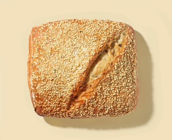 Φρεσκοψημένο Ψωμί Χωρίς Μαγιά Κίτρινο Φόντο Κορυφαία Άποψη — Φωτογραφία Αρχείου