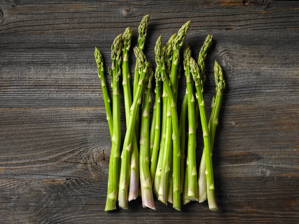 Asparagi Freschi Crudi Tavolo Cucina Rustico Vista Dall Alto — Foto Stock