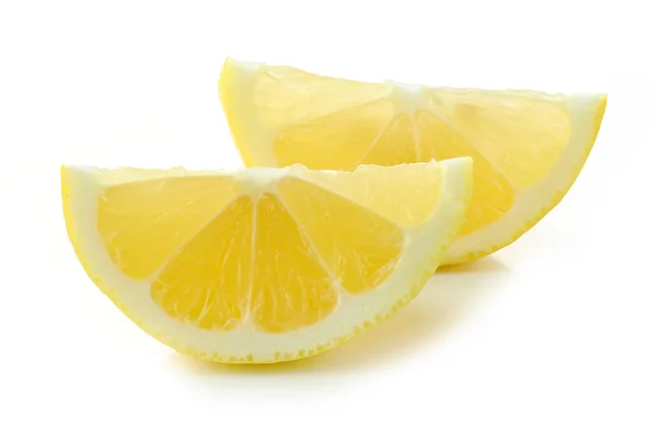 Frische Zitronenscheiben Isoliert Auf Weißem Hintergrund — Stockfoto