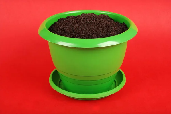 Pots Fleurs Plastique Vert Sur Fond Rouge — Photo