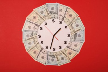 Saat ve doları kavramı. Mandala kaleydoskop para üzerinden tarih saat. Soyut para arka plan tarama deseni tekrar mandala daire. Kırmızı zemin üzerine.