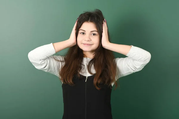 Sonriente colegiala — Foto de Stock