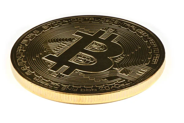 Bitcoin d'or isolé sur fond blanc. (chemin de coupure ) — Photo