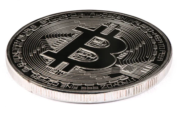 Bitcoin argent isolé sur fond blanc. (chemin de coupure ) — Photo