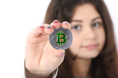 Yeni cryptocurrency tutan kız
