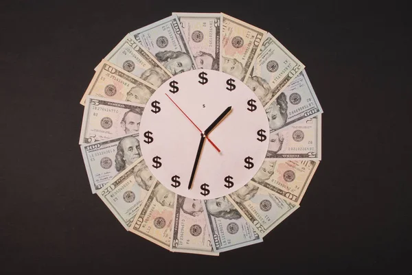 Saat ve dolar kavramı. Para Mandala Kaleidoscope üzerinde saat. Soyut para arka plan raster desen tekrar Mandala daire.