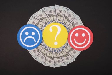 Para Mandala Kaleidoscope üzerinde Smiley ve üzücü gülen arasında soru işareti.