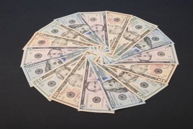 Bir daire şeklinde para