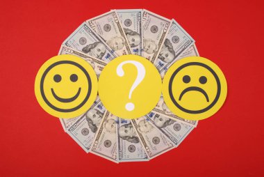Para Mandala Kaleidoscope üzerinde Smiley ve üzücü gülen arasında soru işareti.
