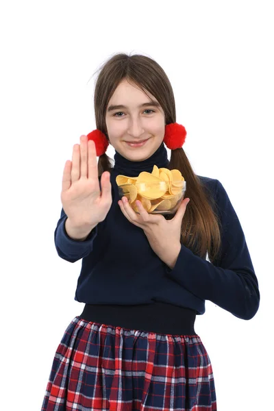 Chica Preadolescente Sosteniendo Tazón Está Llena Papas Fritas Aislado Sobre — Foto de Stock