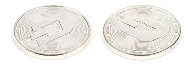 Beyaz arka planda izole edilmiş gümüş para biriminin yüzü ve arka yüzü. Yüksek çözünürlüklü. Tam alan derinliği.