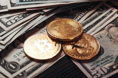 Altın bitcoin paraları bize dolar kapatın. Elektronik kripto para