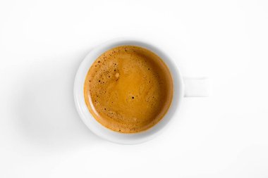 Beyaz bir arka plan üzerinde izole kahve