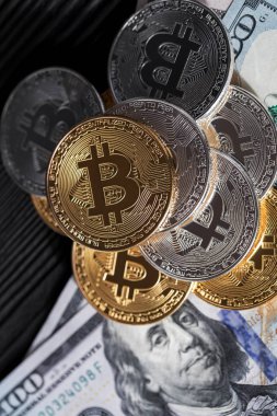 Altın bitcoin sikke ve bize dolar kapatın. Elektronik kripto para