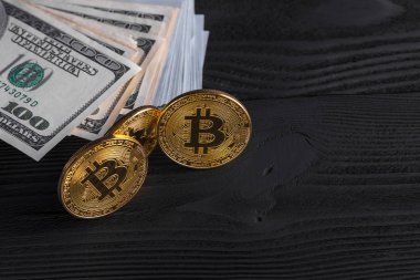 Altın bitcoin sikke ve bize dolar kapatın. Elektronik kripto para