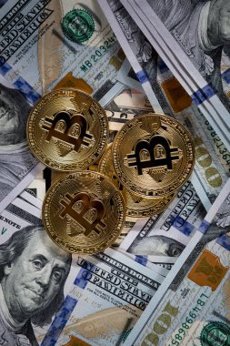 Altın bitcoin sikke ve bize dolar kapatın. Elektronik kripto para