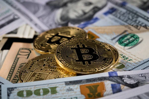 Altın bitcoin sikke ve bize dolar kapatın. Elektronik kripto para