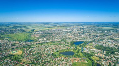 City adlı uçağı günbatımı