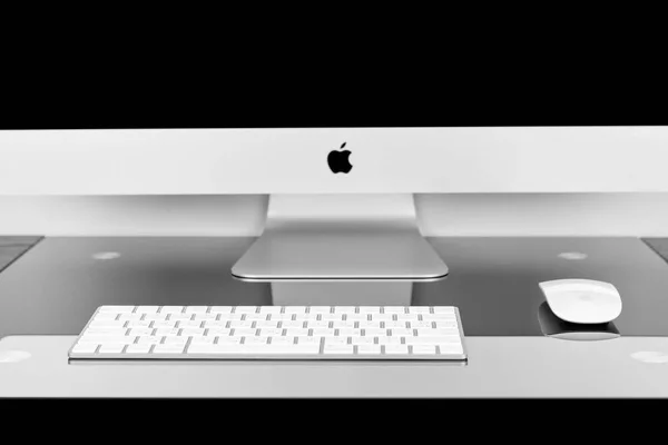 Ukraine Rivne Oktober 2018 Apple Computer Imac Retina Display Tastatur — Stockfoto