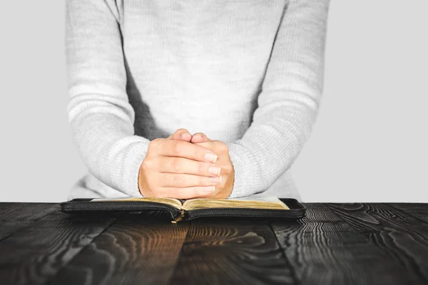 Hands Turning Page Bible — Stock Photo, Image