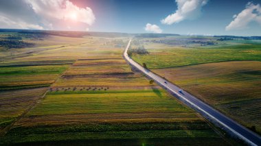 Bir yol kenarında robot