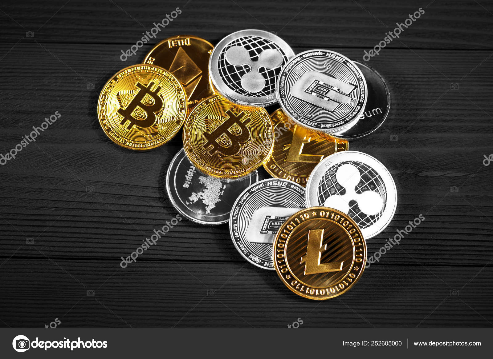 Monete gettone di bitcoin e etere (etereo) a criptovaluta