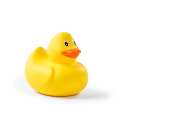 Sarı plastik ördek beyaz arkaplanda izole