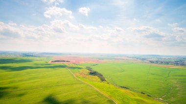 Yeşil alan gün batımında İHA ile çekilecek.
