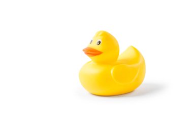 Sarı plastik ördek beyaz arkaplanda izole