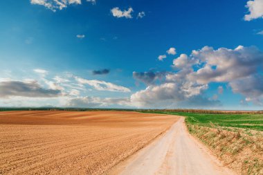 Baharda sürülen tarlalar ekime hazır.
