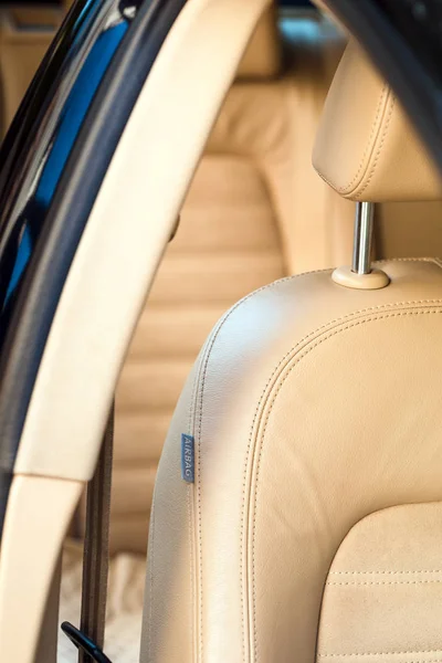 Autositz im Luxusauto — Stockfoto